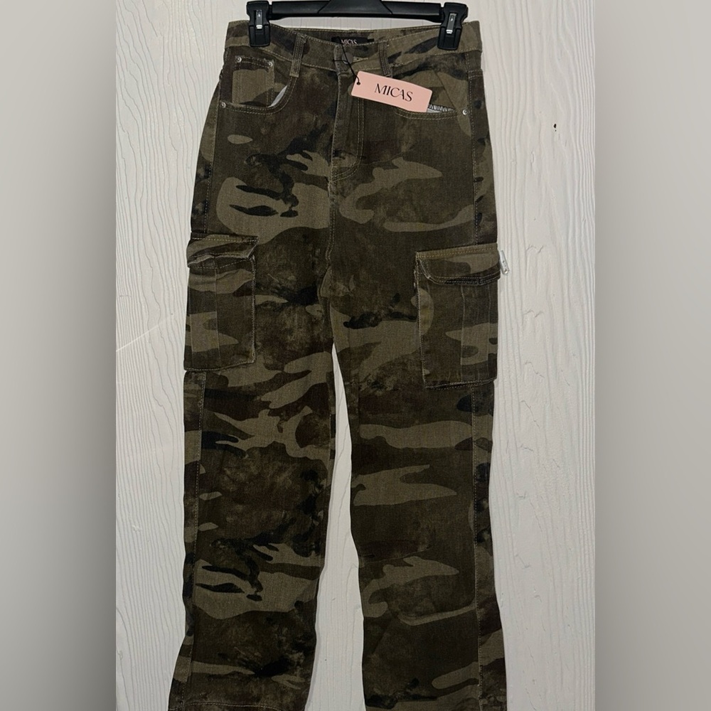 Micas Army Camouflage Straight Cargo Pants Small